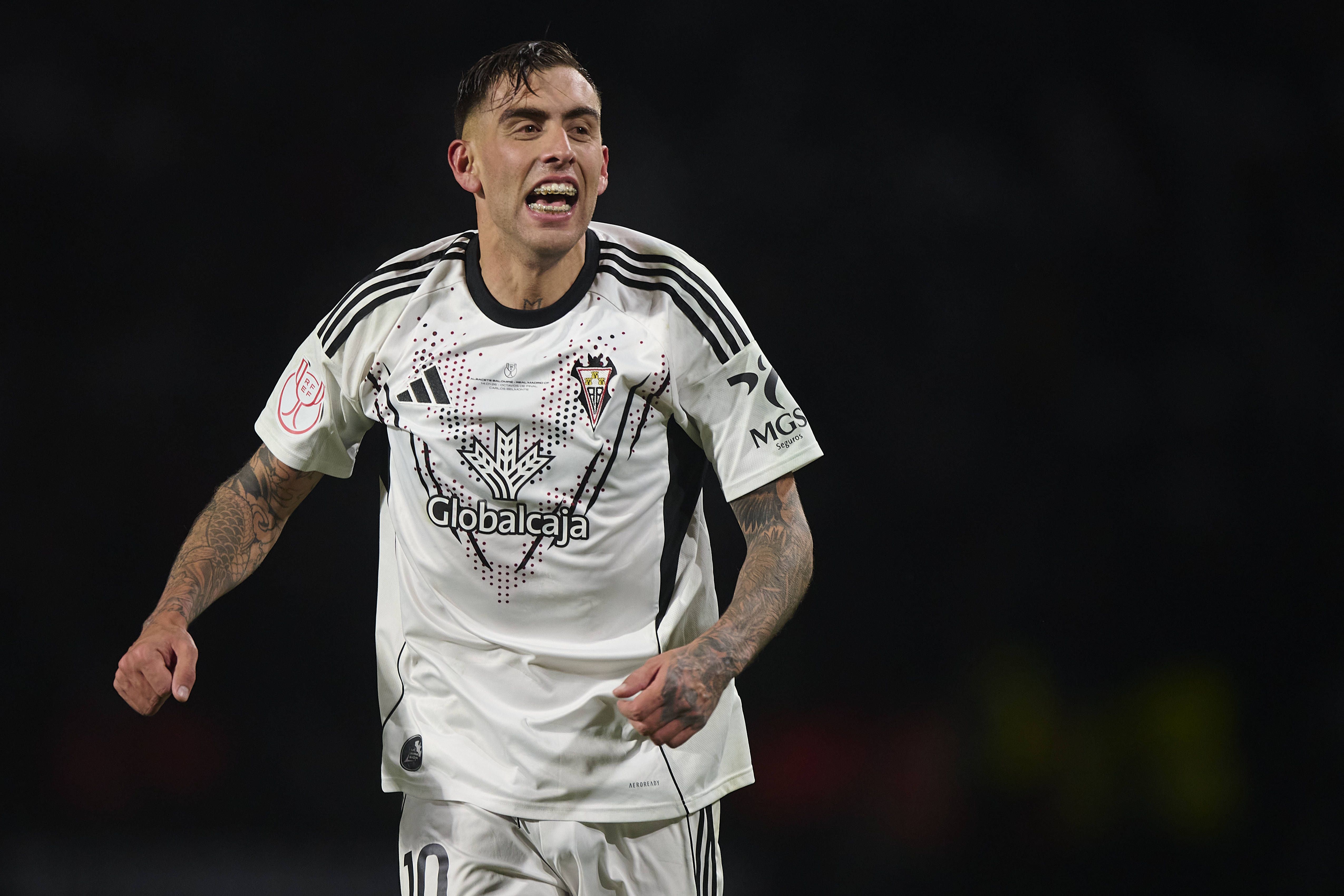 Μπετανκόρ: «Δούλευα ως ηλεκτρολόγος - Έκλαιγαν συνέχεια η γυναίκα μου και ο γιος μου μετά τον αγώνα»