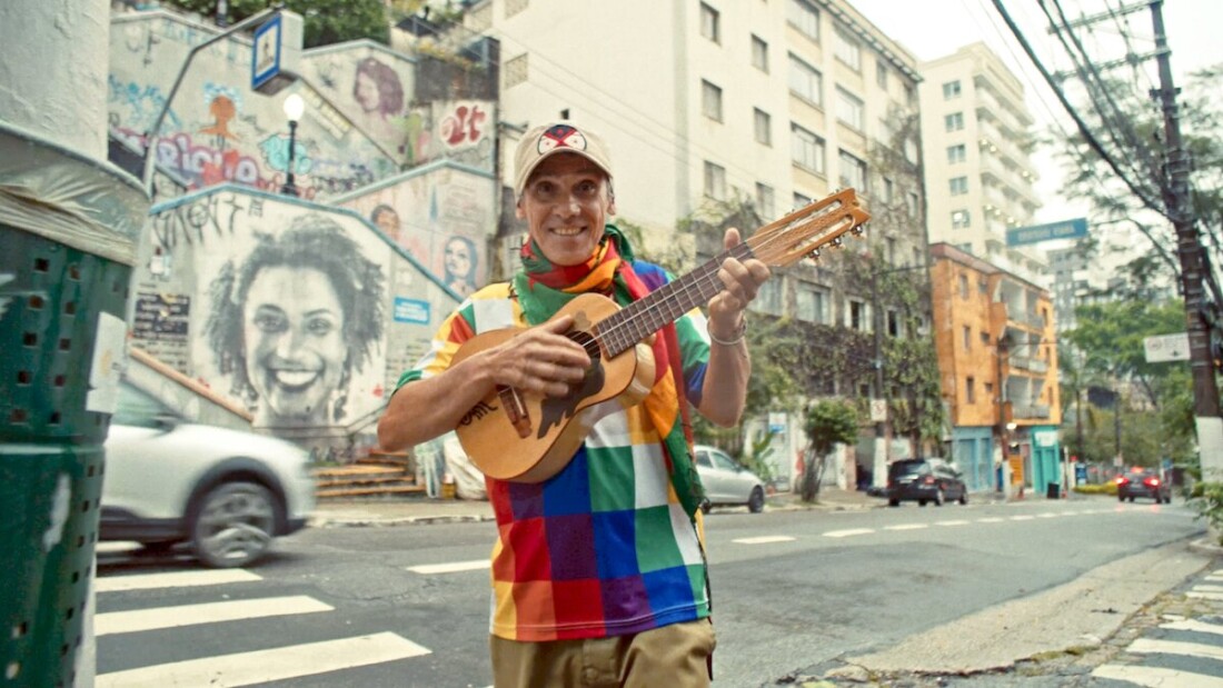 Ο Manu Chao ανακοινώνει τον πρώτο του δίσκο μετά από 17 χρόνια – Ακούστε το “São Paulo Motoboy”