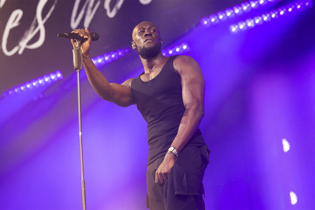 Ο ράπερ Stormzy λαμβάνει τιμητικό διδακτορικό από το Cambridge για το φιλανθρωπικό του έργο